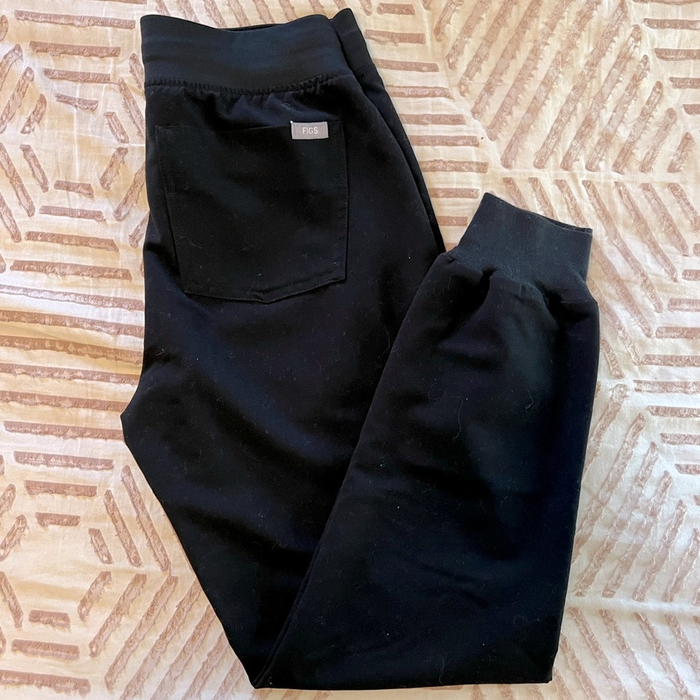 Figs scrubs. XS Petite jogger style scrub bottoms.